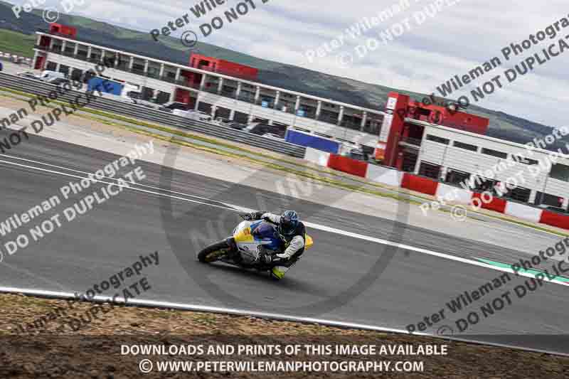 cadwell no limits trackday;cadwell park;cadwell park photographs;cadwell trackday photographs;enduro digital images;event digital images;eventdigitalimages;navarra;no limits trackdays;peter wileman photography;racing digital images;trackday digital images;trackday photos